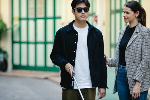 有关一对, 人, 休闲装的免费素材图片