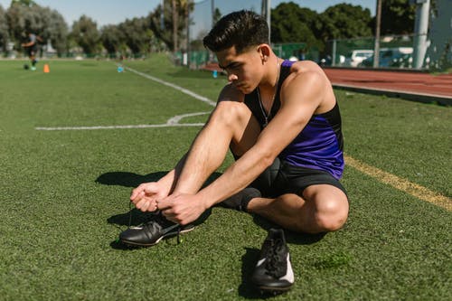 有关人, 坐, 户外的免费素材图片