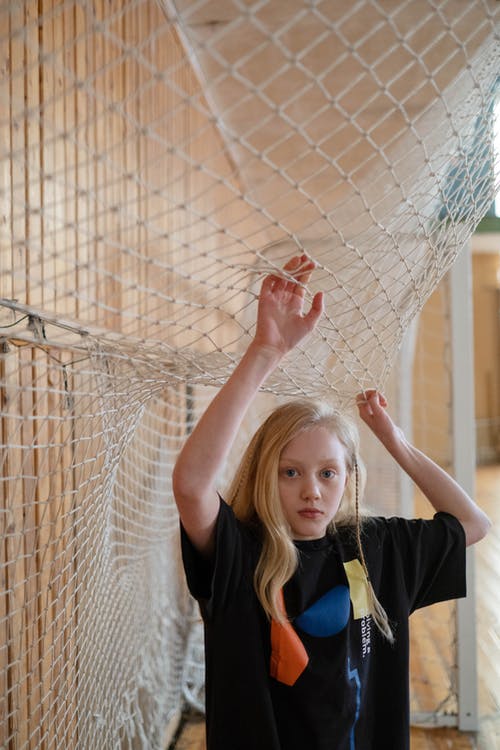 有关垂直拍摄, 女孩, 室内的免费素材图片