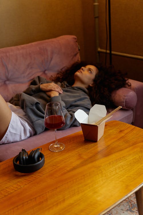 有关伤心, 垂直拍摄, 女人的免费素材图片