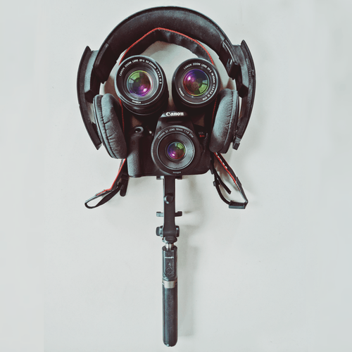 有关3C用品, 单反相机, 垂直拍摄的免费素材图片