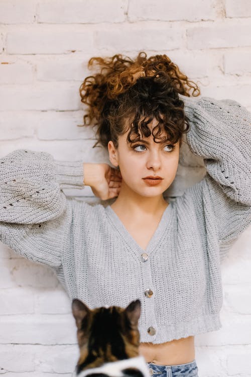 有关中空装, 垂直拍摄, 女人的免费素材图片