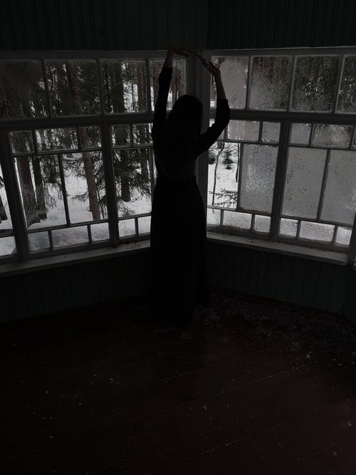 有关不露面, 举手, 举起手臂的免费素材图片