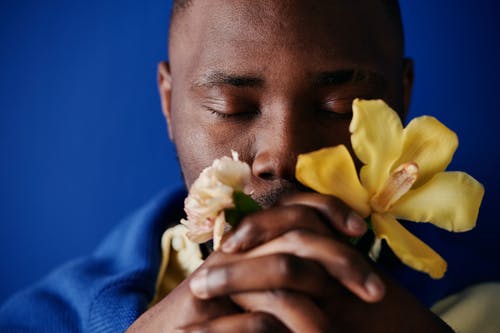 有关唐菖蒲, 手, 扣的免费素材图片