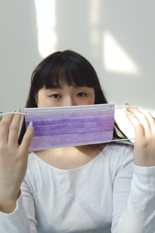 有关垂直拍摄, 握住, 穿着的免费素材图片