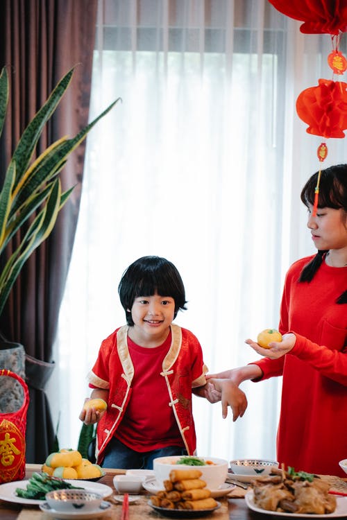 有关一起, 中国新年, 兄弟姐妹的免费素材图片