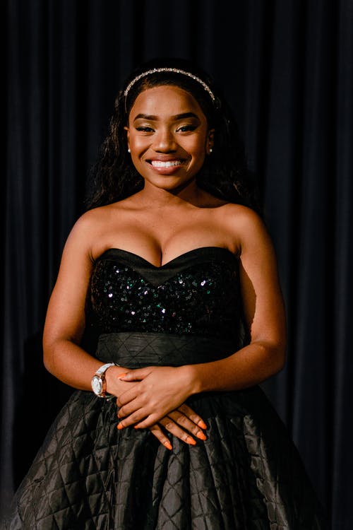 有关垂直拍摄, 女人, 工作室拍摄的免费素材图片