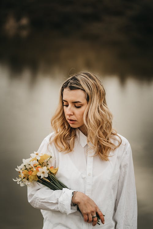 有关单子叶植物, 卷发, 反射的免费素材图片