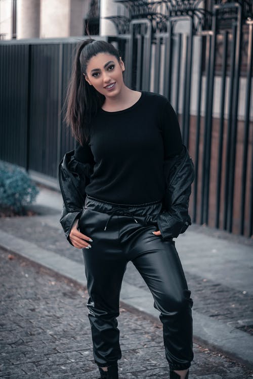 有关垂直拍摄, 女人, 女性的免费素材图片