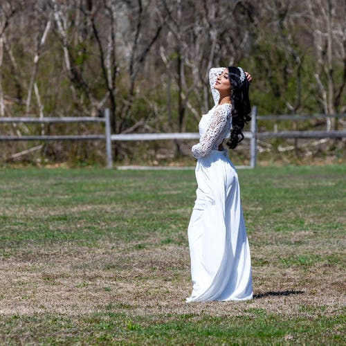 有关优雅, 女人, 微笑的免费素材图片