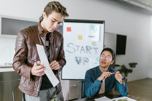 有关人, 吵杂, 呈现的免费素材图片