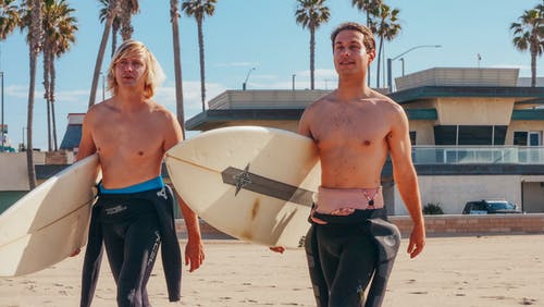 有关加州, 半裸, 携带的免费素材图片