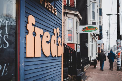 有关人, 人行道, 住的免费素材图片