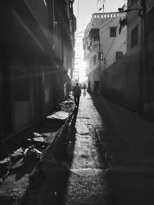 有关人, 单色, 垂直拍摄的免费素材图片