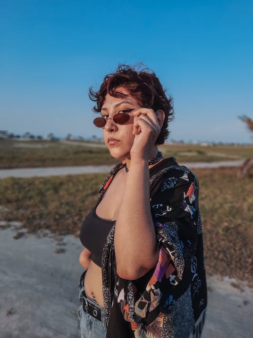 有关休闲装, 严肃, 垂直拍摄的免费素材图片