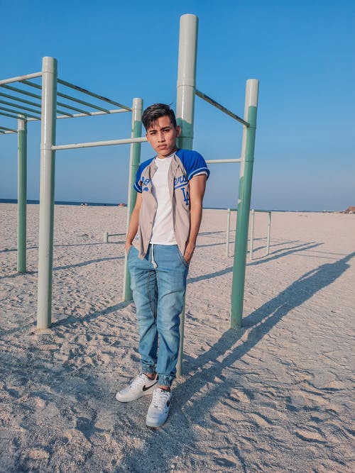 有关人, 垂直拍摄, 户外的免费素材图片