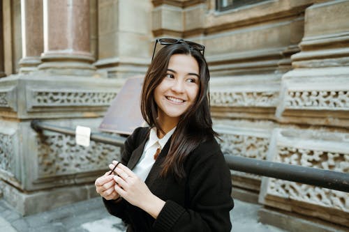 有关侧身看, 大学生, 大学生活的免费素材图片