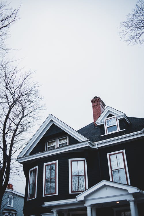 有关不动产, 从下面, 低角度的免费素材图片