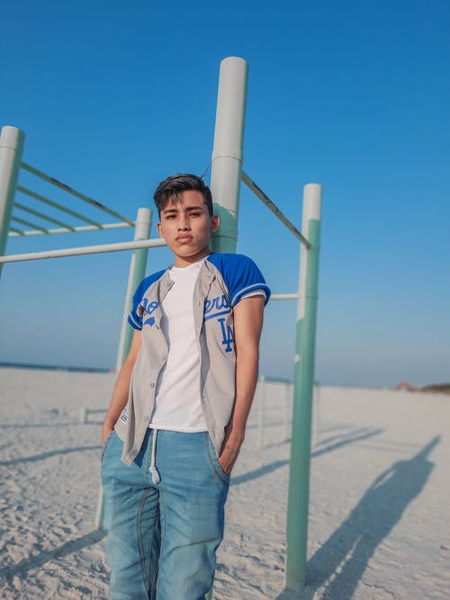 有关人, 垂直拍摄, 户外的免费素材图片