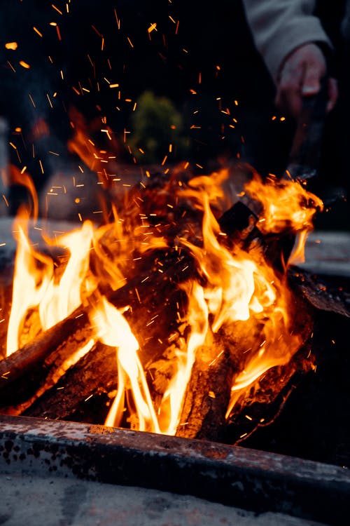 有关垂直拍摄, 大火, 火的免费素材图片