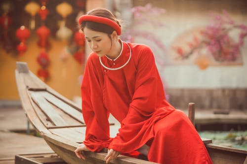 有关人, 传统服装, 坐的免费素材图片