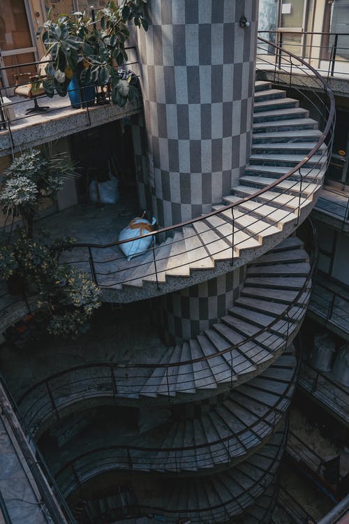 有关内部, 垂直拍摄, 建造的免费素材图片