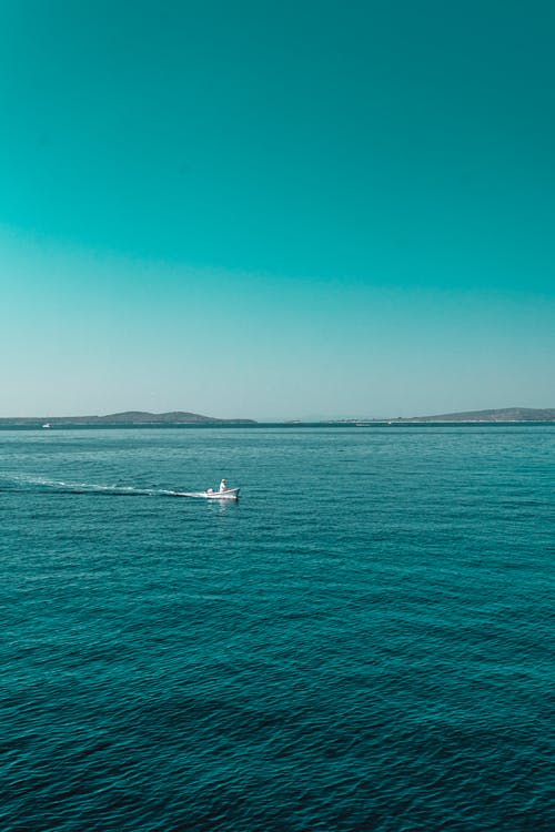 有关垂直拍摄, 户外, 晴朗的天空的免费素材图片