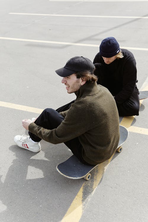 有关坐, 垂直拍摄, 最好的朋友的免费素材图片