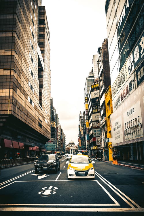有关交通, 垂直拍摄, 城市道路的免费素材图片