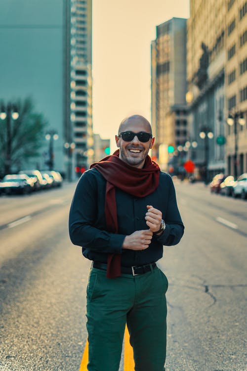 有关人, 围巾, 垂直拍摄的免费素材图片