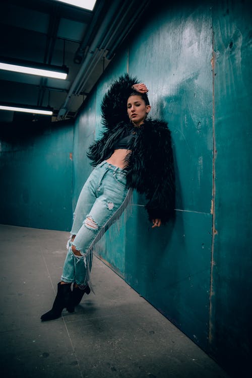 有关倚, 垂直的, 女人的免费素材图片