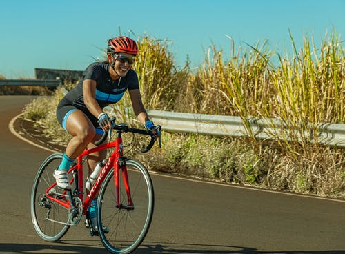 有关休闲, 单车骑士, 女人的免费素材图片