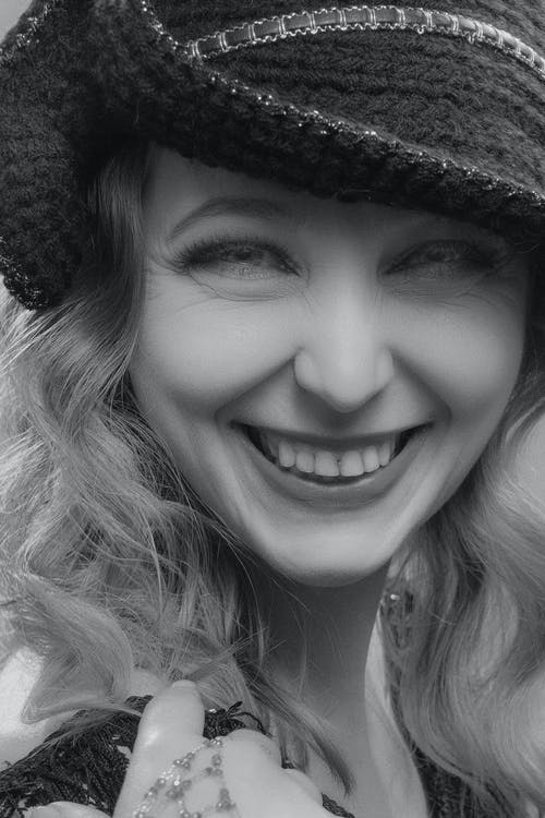 有关人, 卷发, 垂直拍摄的免费素材图片