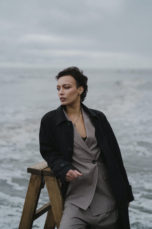 有关垂直拍摄, 壞心情, 女人的免费素材图片