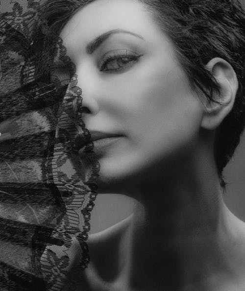 有关人, 垂直拍摄, 摆姿势的免费素材图片