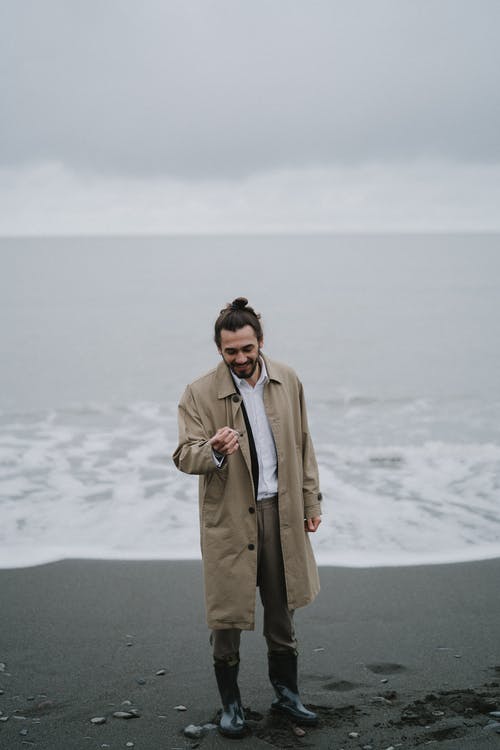 有关人, 垂直拍摄, 大衣的免费素材图片