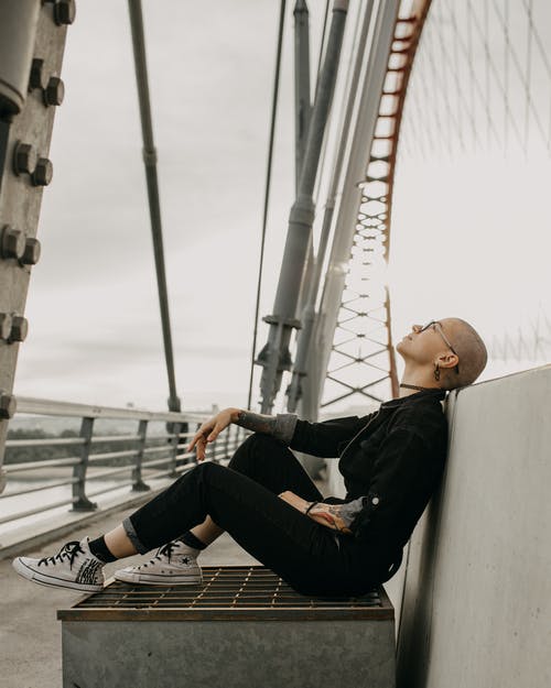 有关个性, 亚文化, 人行天桥的免费素材图片