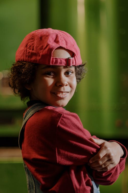 有关儿童, 垂直拍摄, 小男孩的免费素材图片