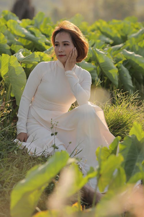 有关坐, 垂直拍摄, 奥黛的免费素材图片