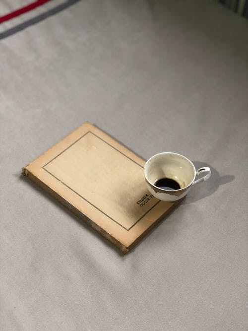 有关古董, 垂直拍摄, 书的免费素材图片