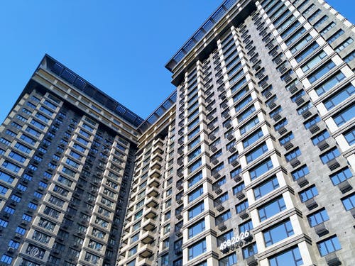 有关低角度拍摄, 住宅, 公寓建筑的免费素材图片