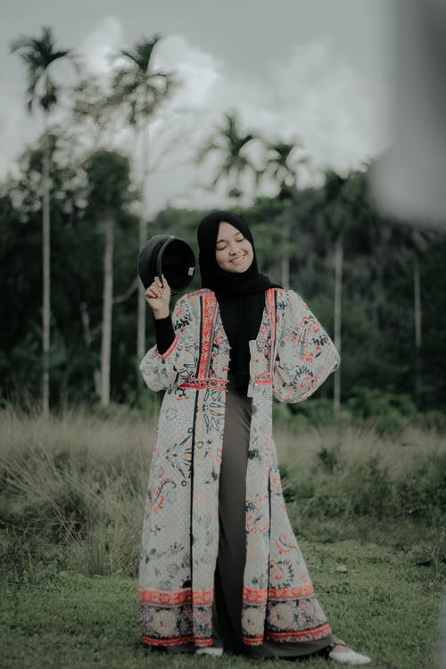 有关垂直拍摄, 女人, 微笑的免费素材图片