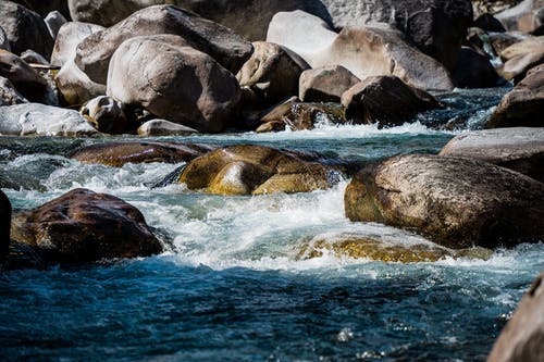 有关岩石, 水, 河的免费素材图片