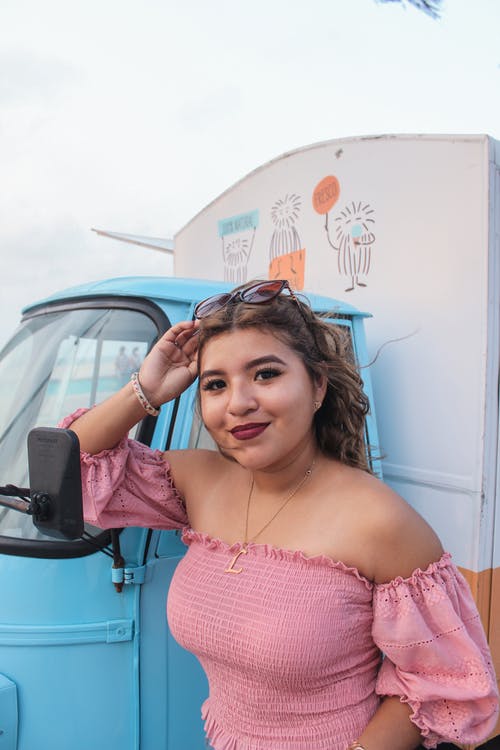 有关人, 垂直拍摄, 女人的免费素材图片