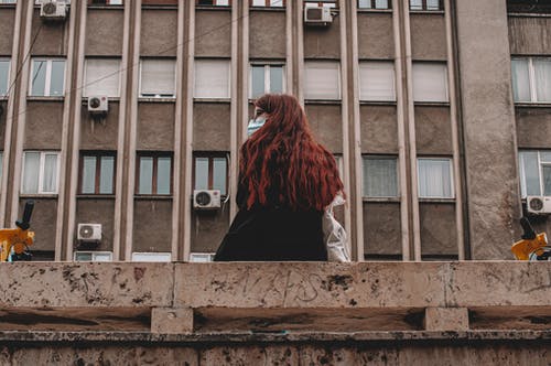 有关坐, 女人, 後视图的免费素材图片