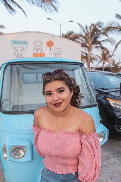 有关人, 卷发, 垂直拍摄的免费素材图片