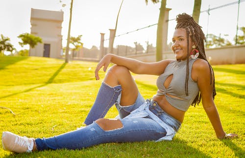 有关微笑, 摆姿势, 时尚的免费素材图片