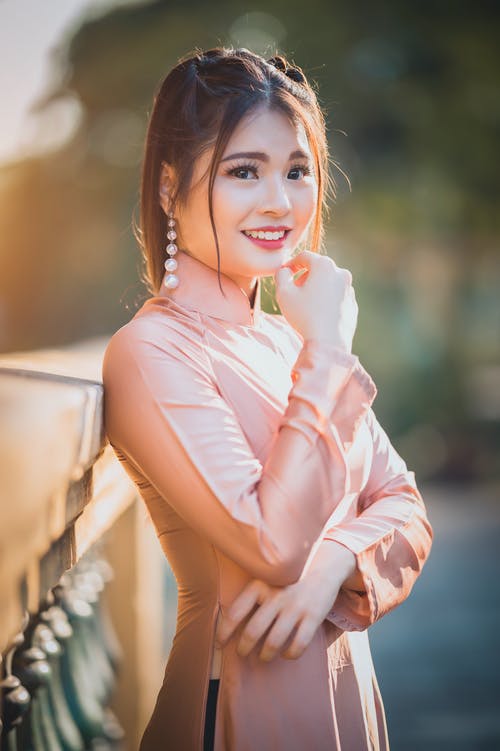 有关一瞥, 下巴, 个性的免费素材图片