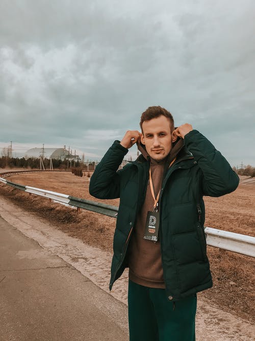 有关人, 垂直拍摄, 夾克的免费素材图片