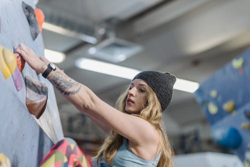 有关女人, 娱乐, 岩壁的免费素材图片